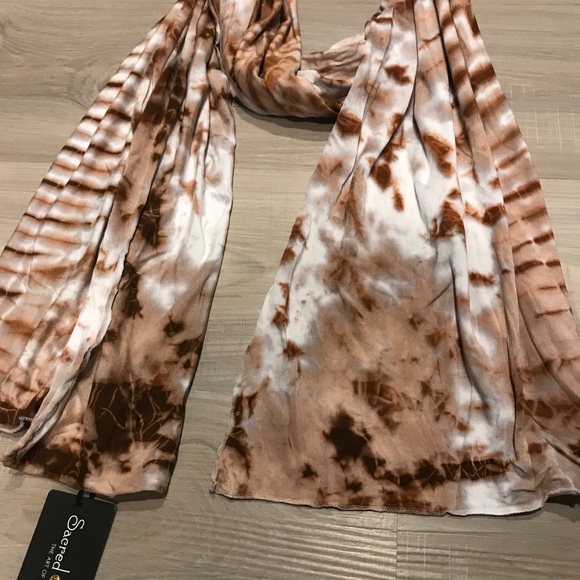 NWT.  Sacred Threads Scarf/Headwrap.  220074B  CL/GR12 - Picture 3 of 3